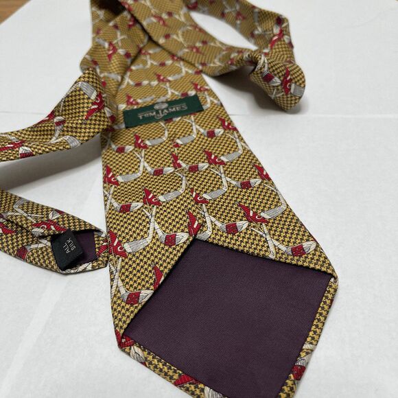 Tom James Men's Golf Tie 100% Silk Gold Houndstooth Pattern - Picture 5 of 7